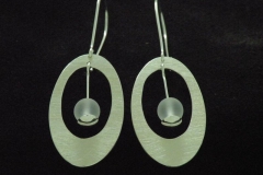 13016 Frost -earrings oval with 8 mm rock crystal